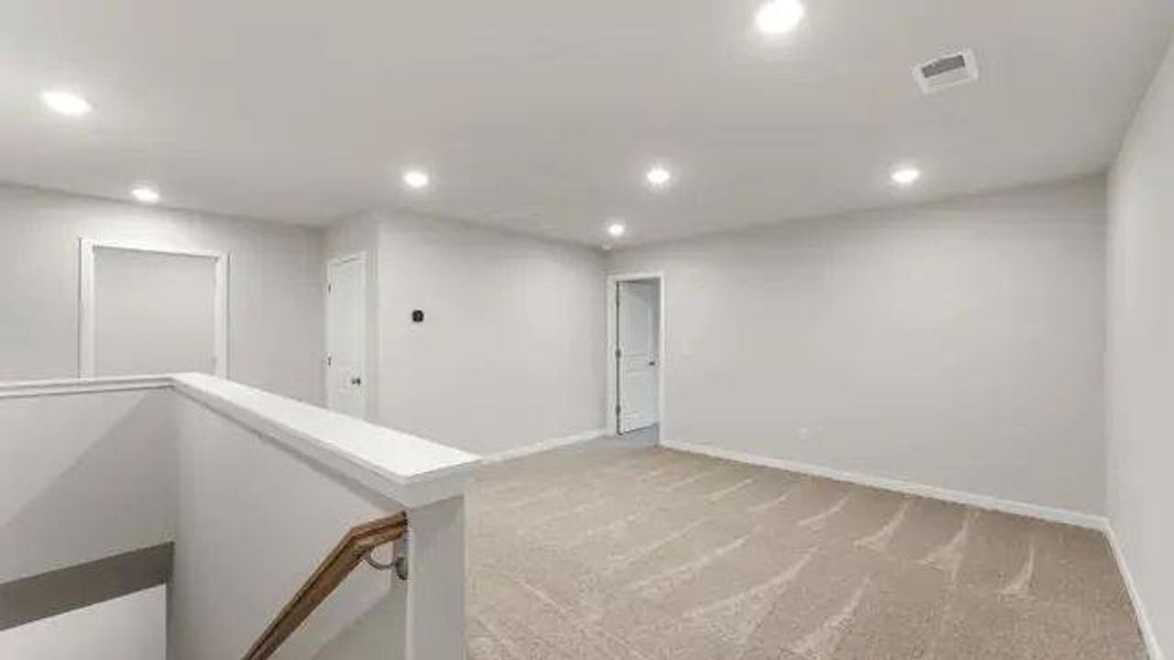 Spacious, unfurnished interior of a new home in Magnolia Square, Austell (Image 18).