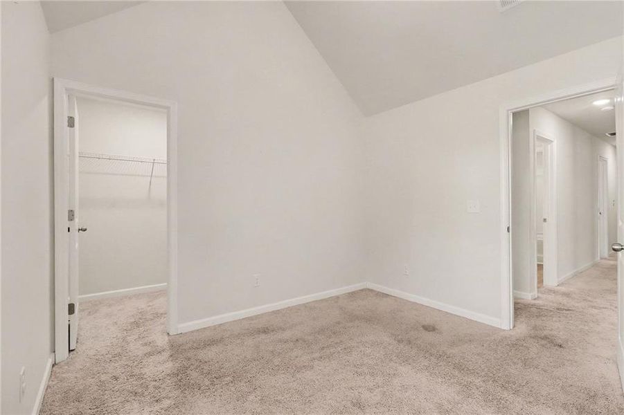 Spacious, unfurnished interior of a new home in , Atlanta (Image 47).