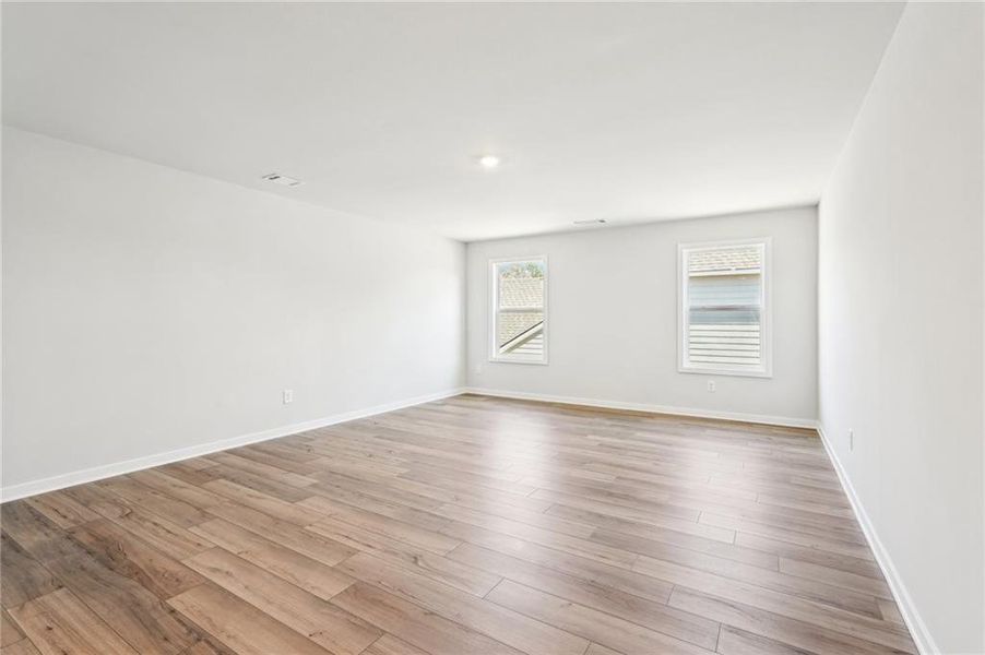 Spacious, unfurnished interior of a new home in Fowler Farms, Auburn (Image 38).