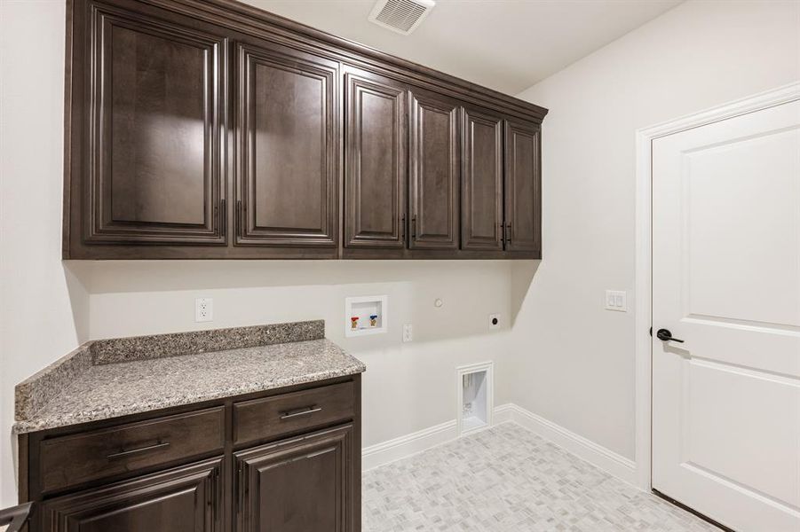 Furnished interior view inside a new home in Timberbrook, Justin (Image 14). Furnished interior view inside a new home in Timberbrook, Justin (Image 14).