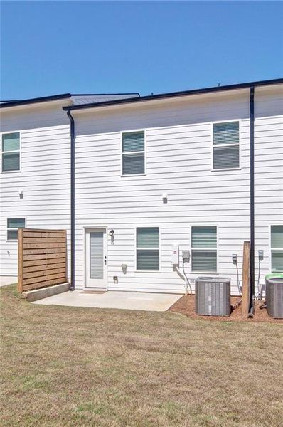Exterior details and patio area of a home in Highland Crossing, Cartersville (Image 31).