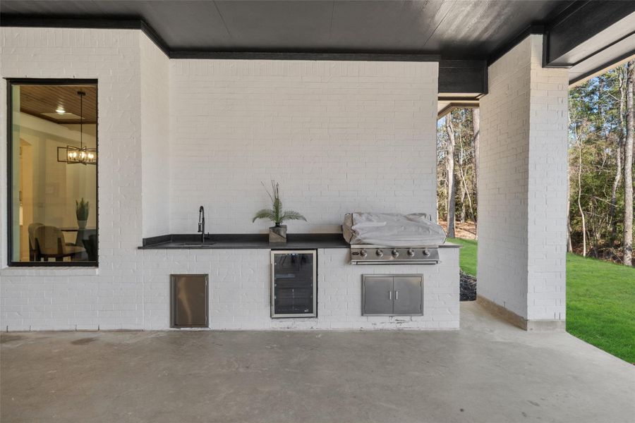 Exterior details and patio area of a home in , Montgomery (Image 24).
