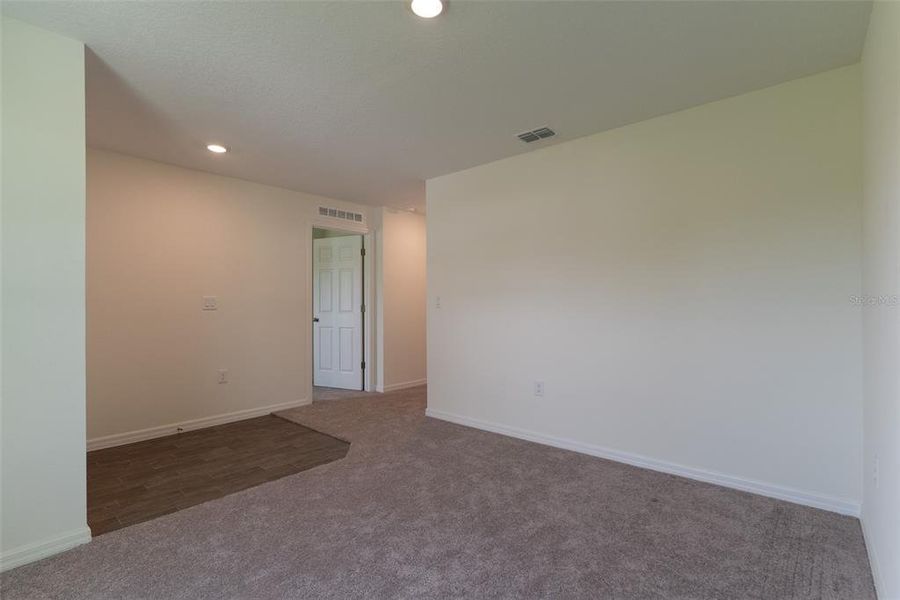 Spacious, unfurnished interior of a new home in Ocala, Ocala (Image 30).