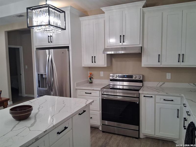 Furnished interior view inside a new home in , Del Rio (Image 17).