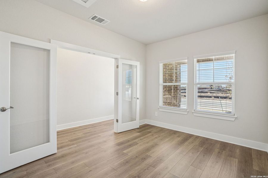 Spacious, unfurnished interior of a new home in Carmel Ranch, Schertz (Image 40).
