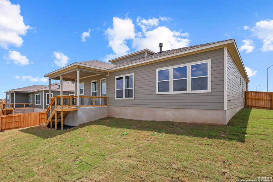 Exterior details of a home in Homestead, Schertz (Image 24).