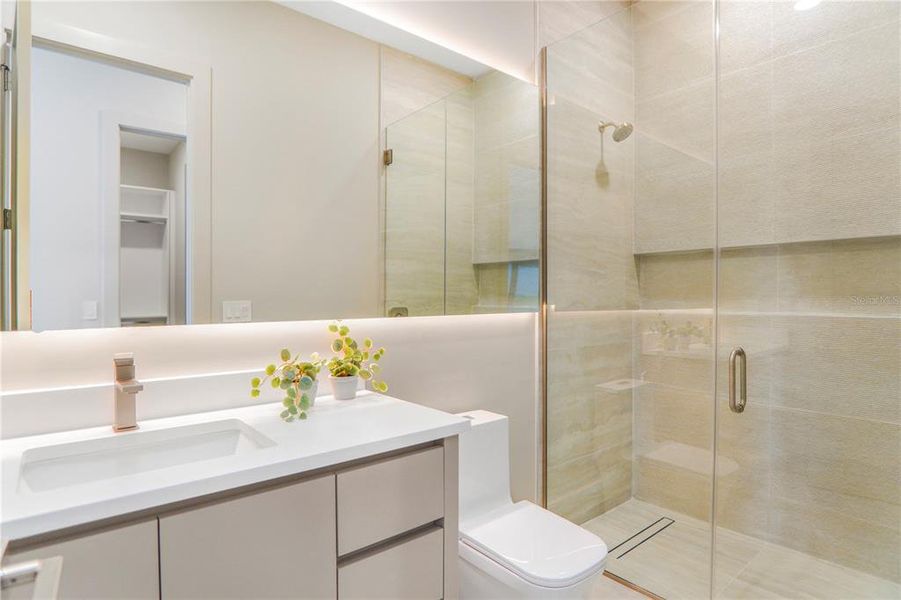 Furnished interior view inside a new home in , Windermere (Image 18).