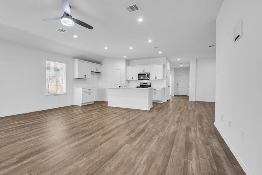 Spacious, unfurnished interior of a new home in River Ranch Meadows, Dayton (Image 24). Spacious, unfurnished interior of a new home in River Ranch Meadows, Dayton (Image 24).