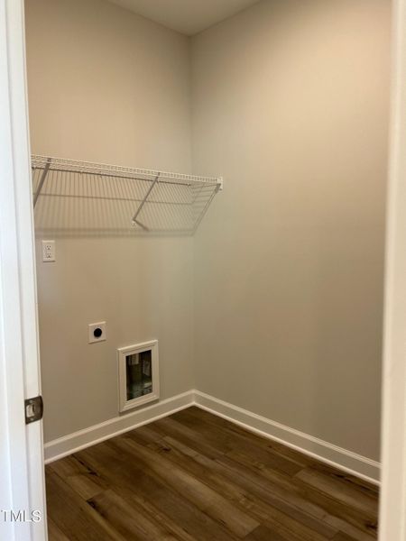 Image 62 of a home in Tobacco Road.