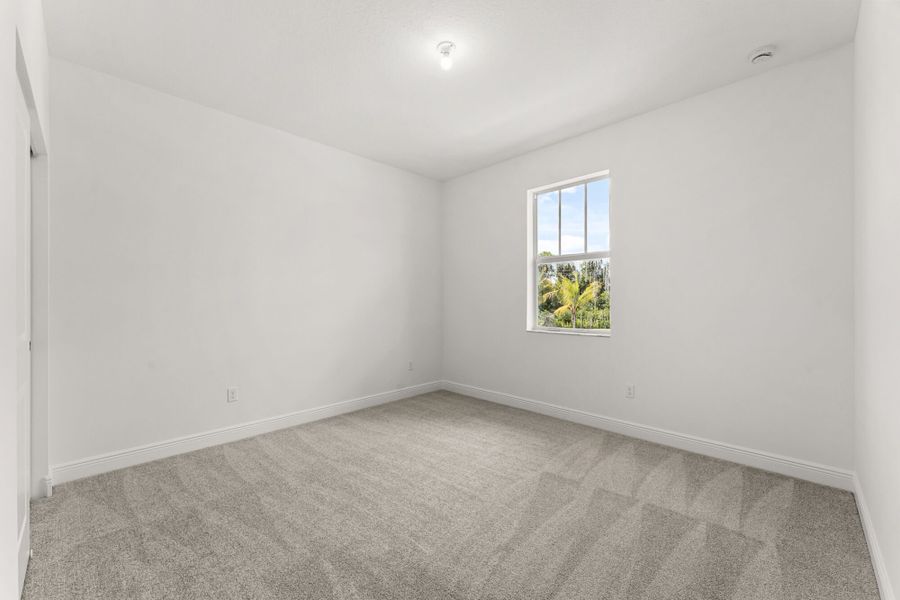 Spacious, unfurnished interior of a new home in Avila, Jensen Beach (Image 16).
