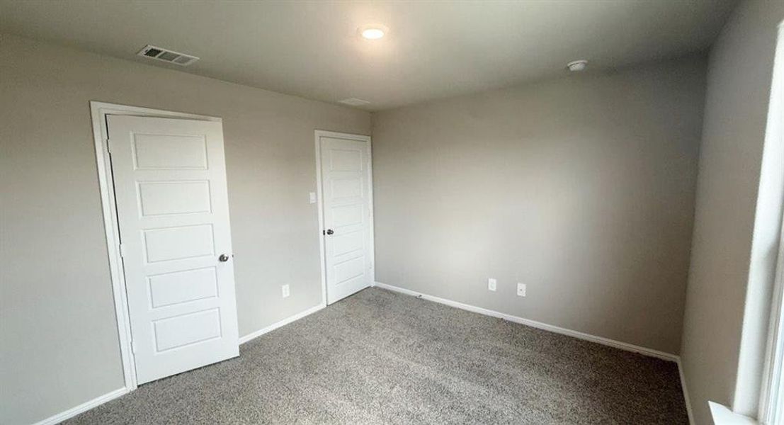 Spacious, unfurnished interior of a new home in Orchard Village, Fort Worth (Image 9). Spacious, unfurnished interior of a new home in Orchard Village, Fort Worth (Image 9).