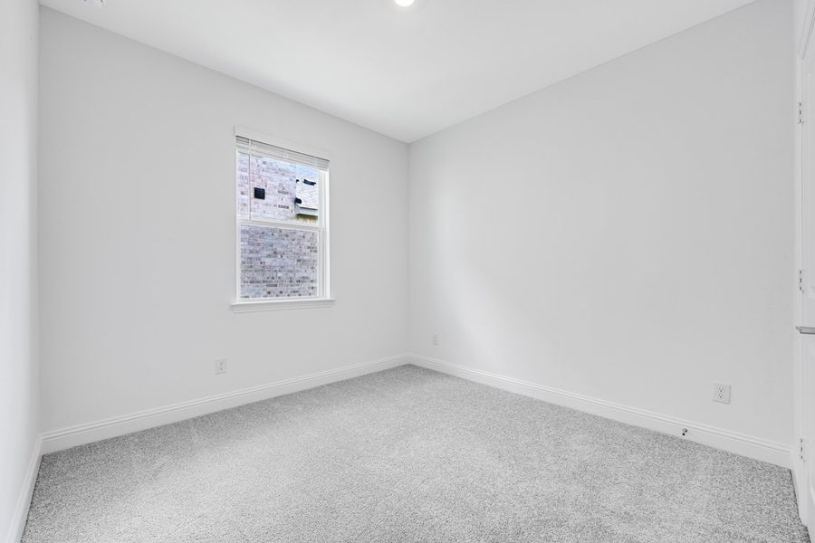 Spacious, unfurnished interior of a new home in Madero 50s, Fort Worth (Image 14). Spacious, unfurnished interior of a new home in Madero 50s, Fort Worth (Image 14).