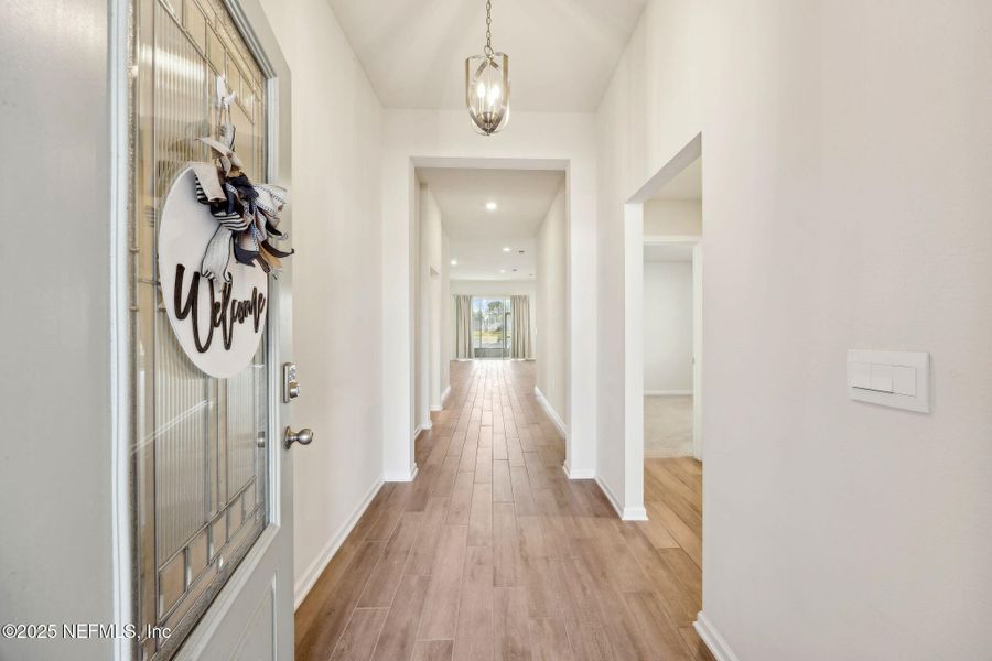 Spacious, unfurnished interior of a new home in River Glen, Yulee (Image 37). Spacious, unfurnished interior of a new home in River Glen, Yulee (Image 37).