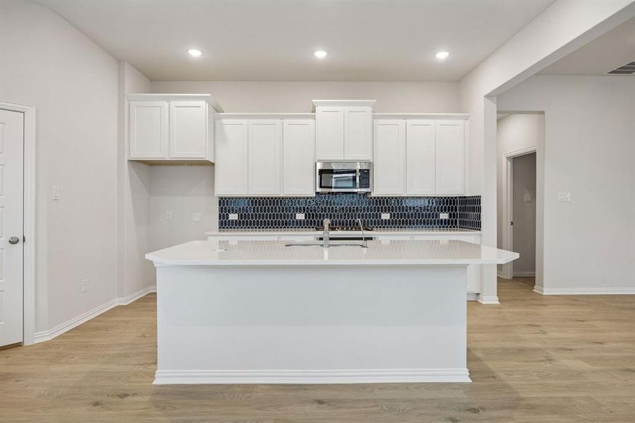 2205 Hazel Lily 2205 Hazel Lily