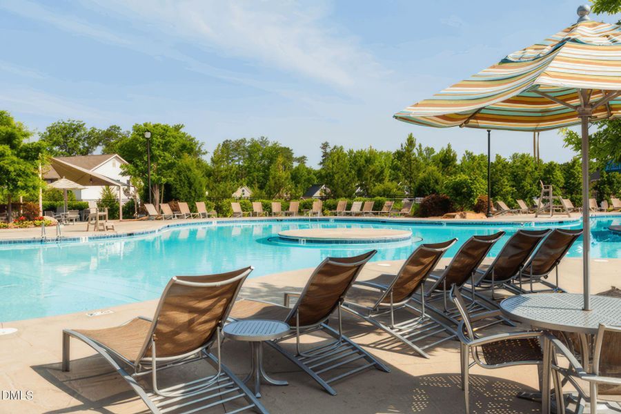 Amenities-deck-chairs-MHM