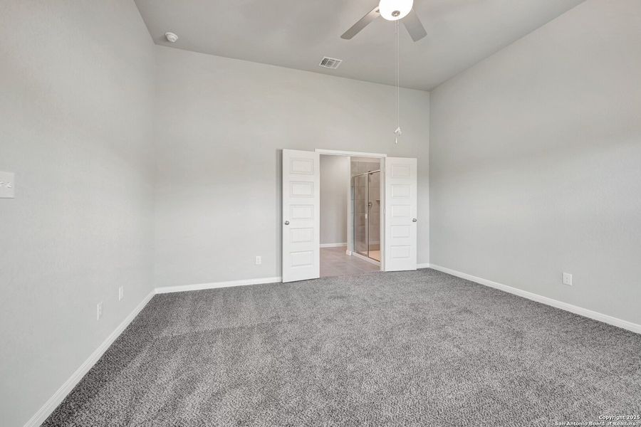 Spacious, unfurnished interior of a new home in Paloma Park, Converse (Image 41).