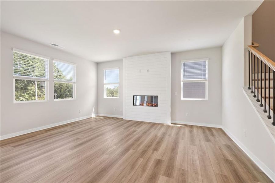 Spacious, unfurnished interior of a new home in Oak Grove Glen, Snellville (Image 17). Spacious, unfurnished interior of a new home in Oak Grove Glen, Snellville (Image 17).