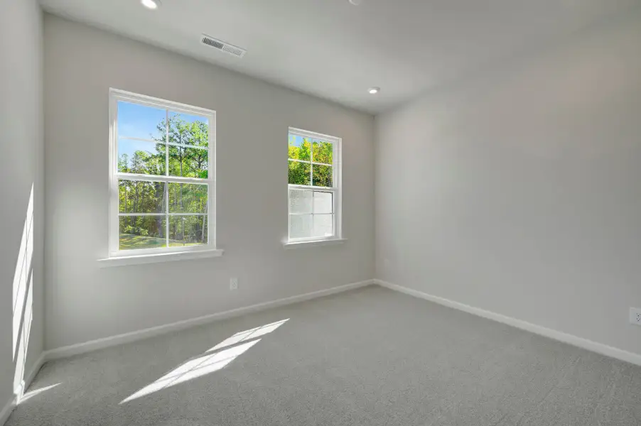 Spacious, unfurnished interior of a new home in Millstone, Cramerton (Image 31).