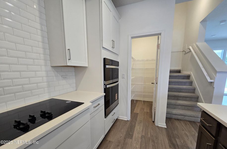 Furnished interior view inside a new home in Hyland Trail, Green Cove Springs (Image 5). Furnished interior view inside a new home in Hyland Trail, Green Cove Springs (Image 5).