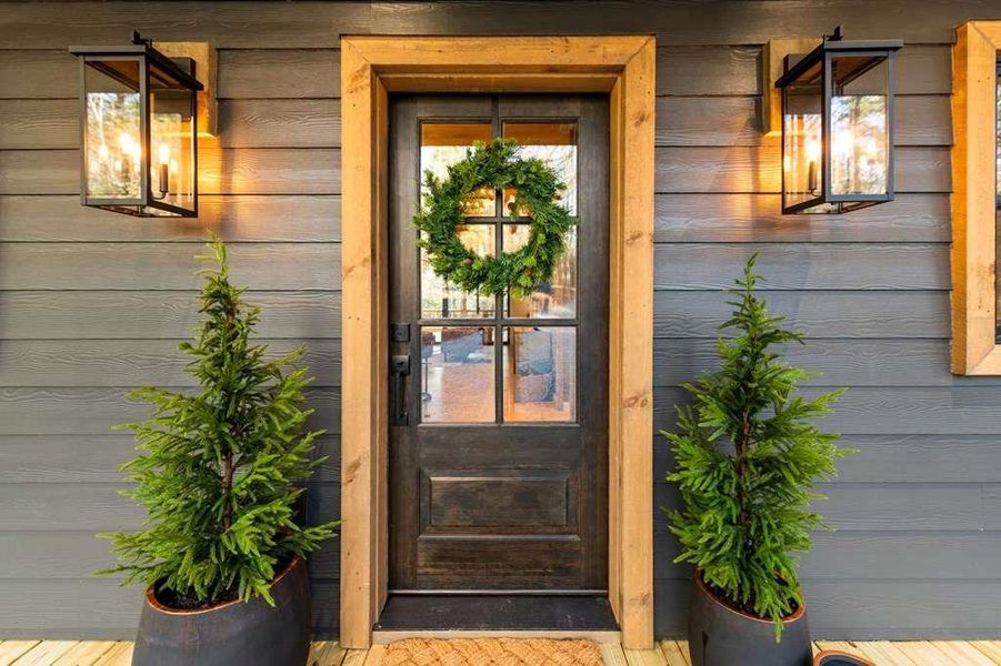 Exterior details and patio area of a home in , Blue Ridge (Image 32).
