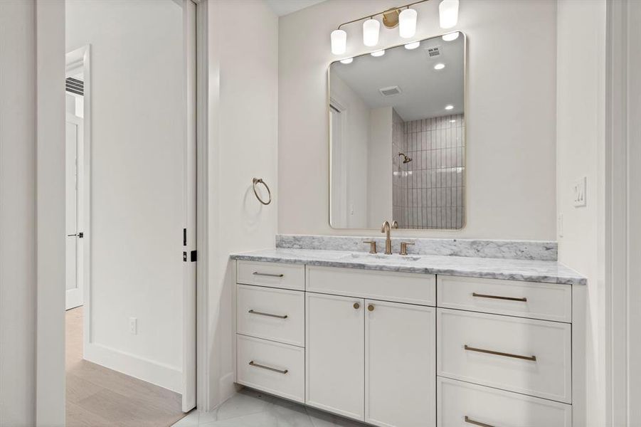 Furnished interior view inside a new home in , Dallas (Image 18).