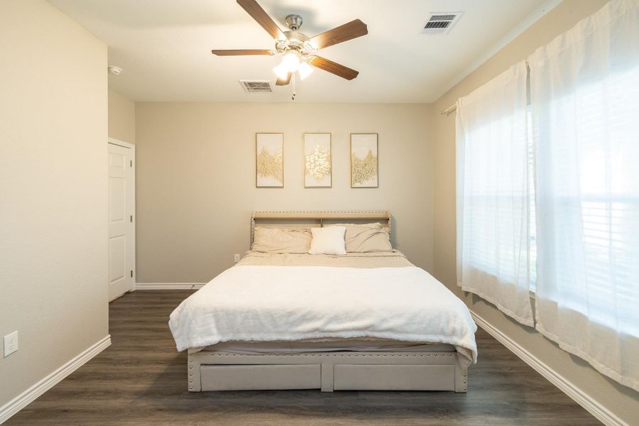 Furnished interior view inside a new home in , Pasadena (Image 22).