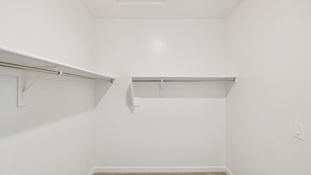 Spacious, unfurnished interior of a new home in Carlton Commons, Casa Grande (Image 20).