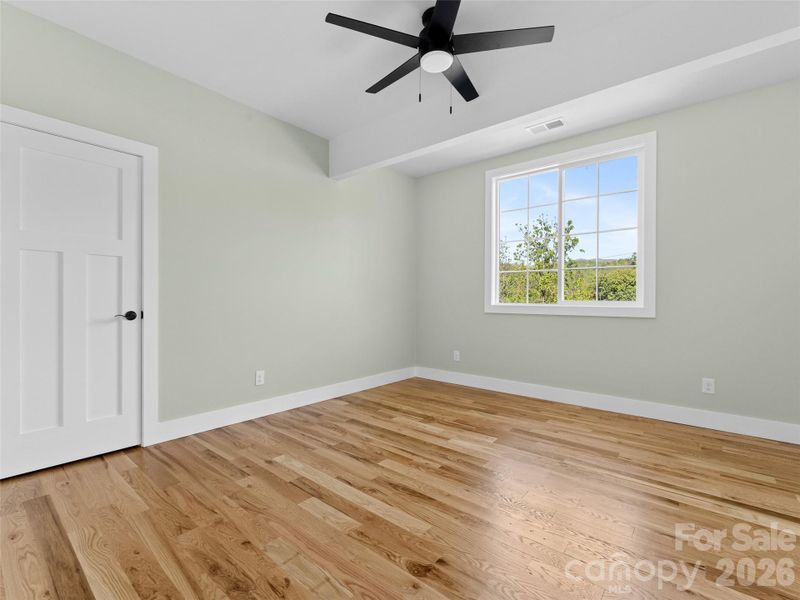 Spacious, unfurnished interior of a new home in , Brevard (Image 33).