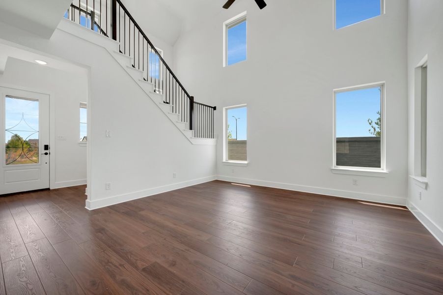Spacious, unfurnished interior of a new home in Painted Tree, McKinney (Image 16). Spacious, unfurnished interior of a new home in Painted Tree, McKinney (Image 16).