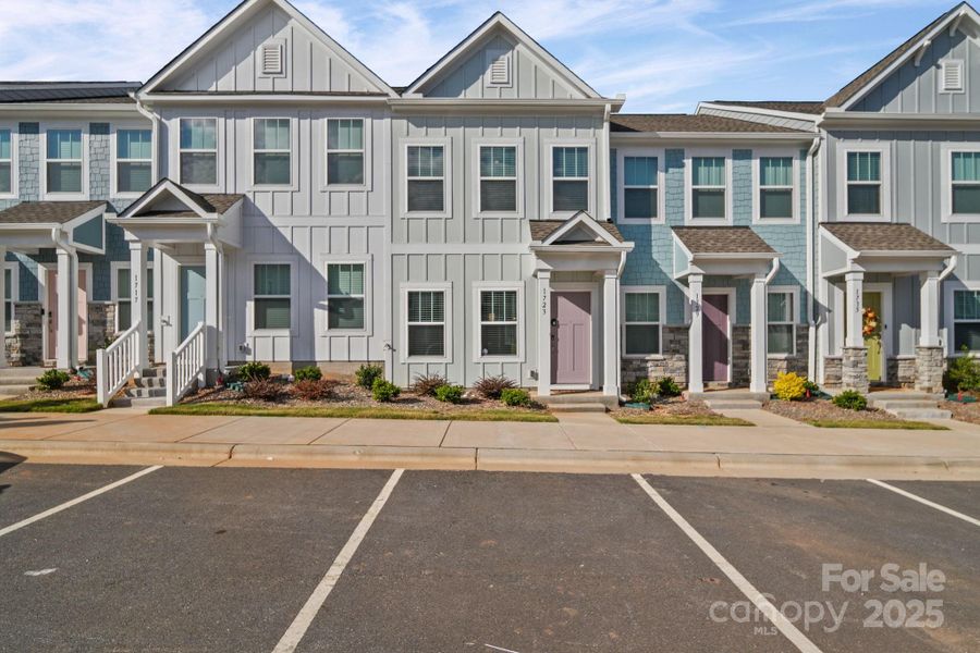 Image 23 of a home in .