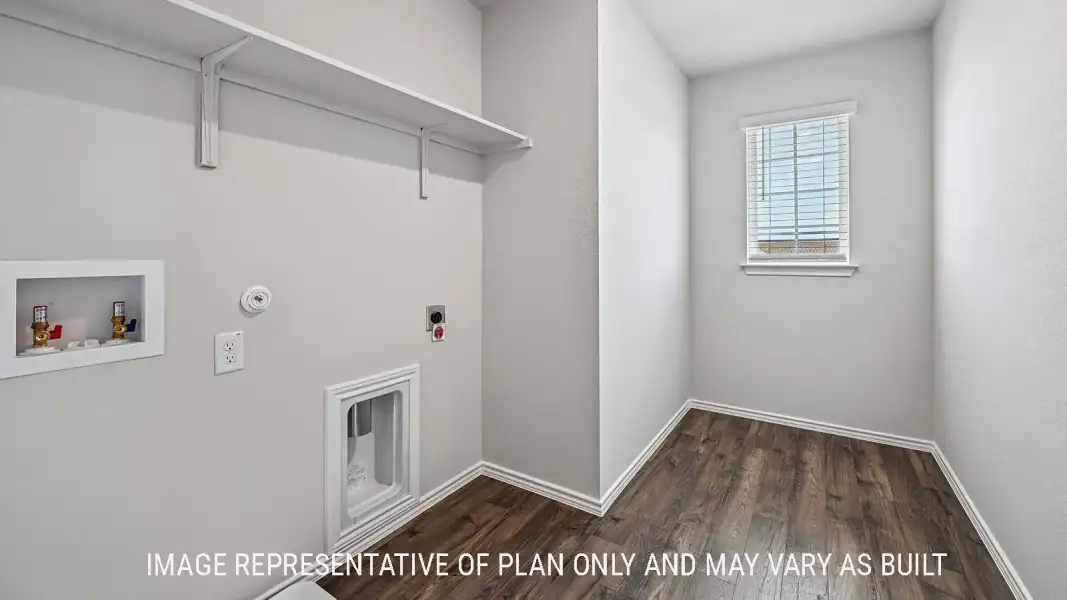 Representative unfurnished interior of a home built from the Madison by D.R. Horton in Wildwood Estates, Nolanville (Image 30).