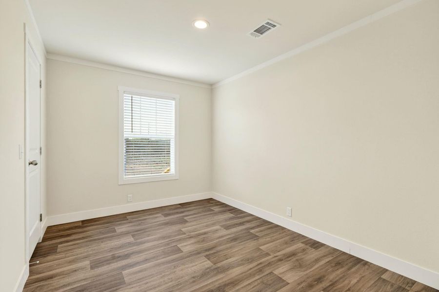 Spacious, unfurnished interior of a new home in , Brenham (Image 10).