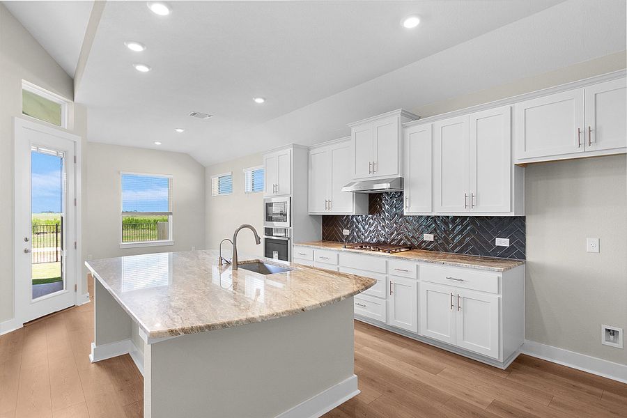 Furnished interior view inside a new home in Highland Village, Georgetown (Image 10).