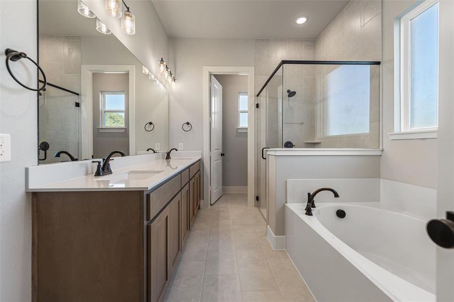 Furnished interior view inside a new home in Fannin Ranch, Leonard (Image 12).