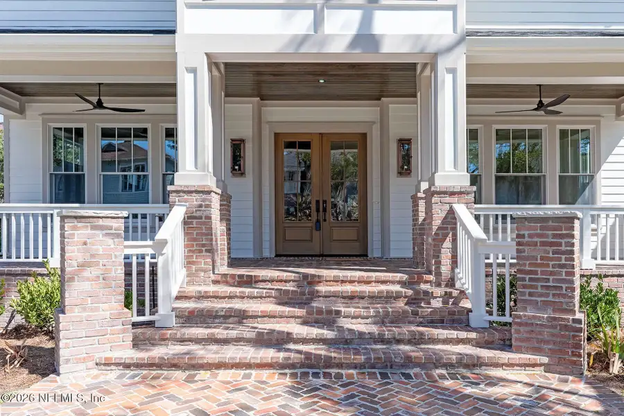 Exterior details and patio area of a home in , Jacksonville (Image 4).