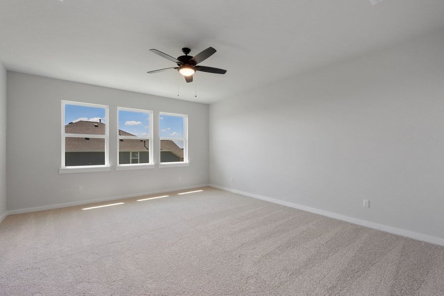 Spacious, unfurnished interior of a new home in Lariat, Liberty Hill (Image 37).