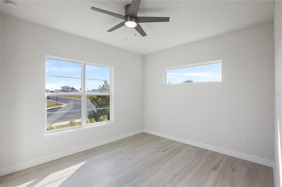 Spacious, unfurnished interior of a new home in , Lake Alfred (Image 31).
