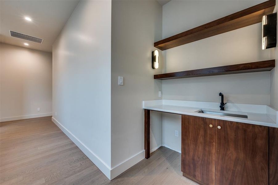 Furnished interior view inside a new home in , Dallas (Image 32). Furnished interior view inside a new home in , Dallas (Image 32).