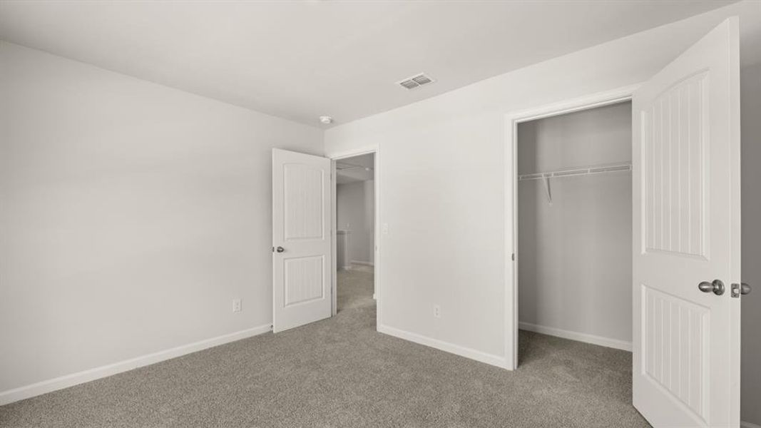 Spacious, unfurnished interior of a new home in Sheffield Highlands, Dallas (Image 18).