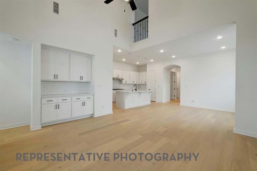 Spacious, unfurnished interior of a new home in Sandbrock Ranch, Aubrey (Image 14).