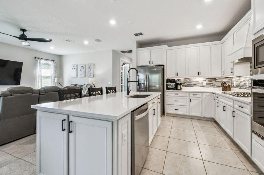 Furnished interior view inside a new home in , Land O' Lakes (Image 33).
