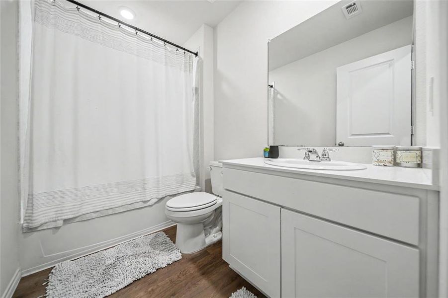 Furnished interior view inside a new home in , Crandall (Image 13).