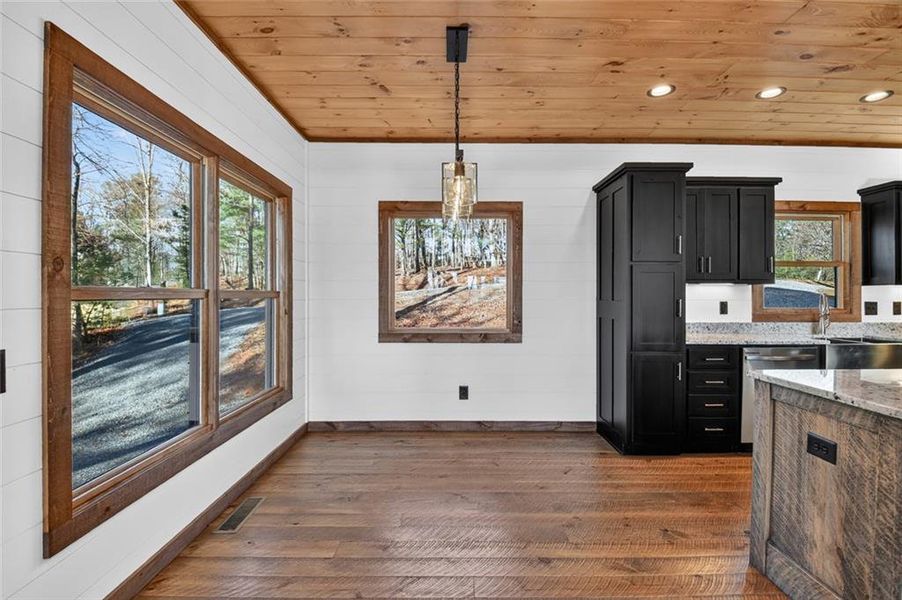 Furnished interior view inside a new home in , Ellijay (Image 9).