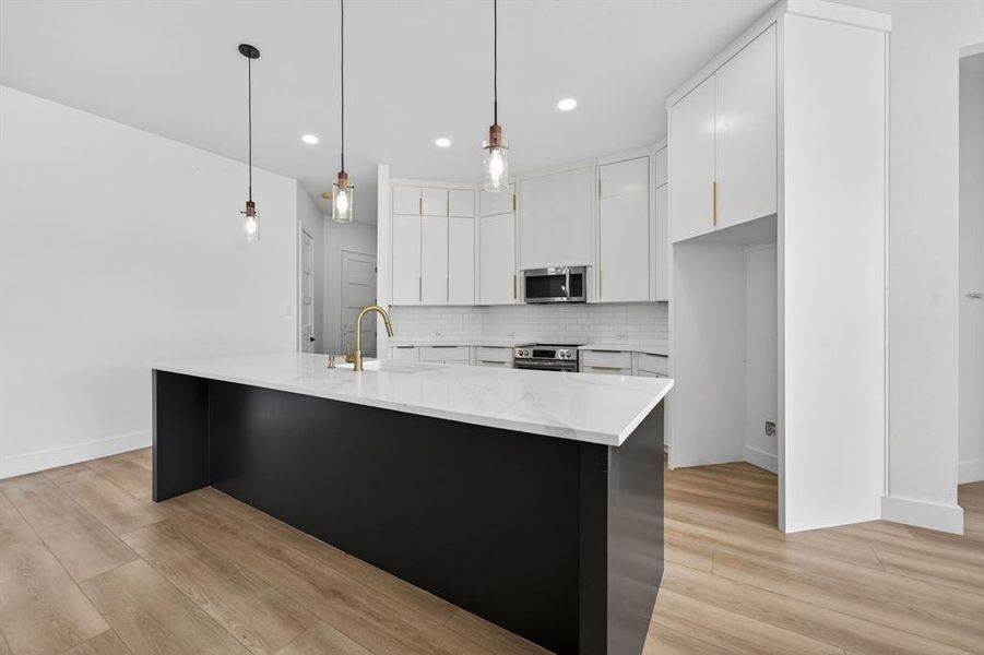 Furnished interior view inside a new home in , Lone Oak (Image 5).