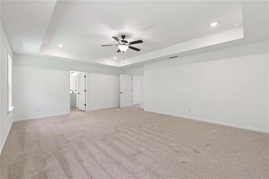 Spacious, unfurnished interior of a new home in Creekside, Dawsonville (Image 40).