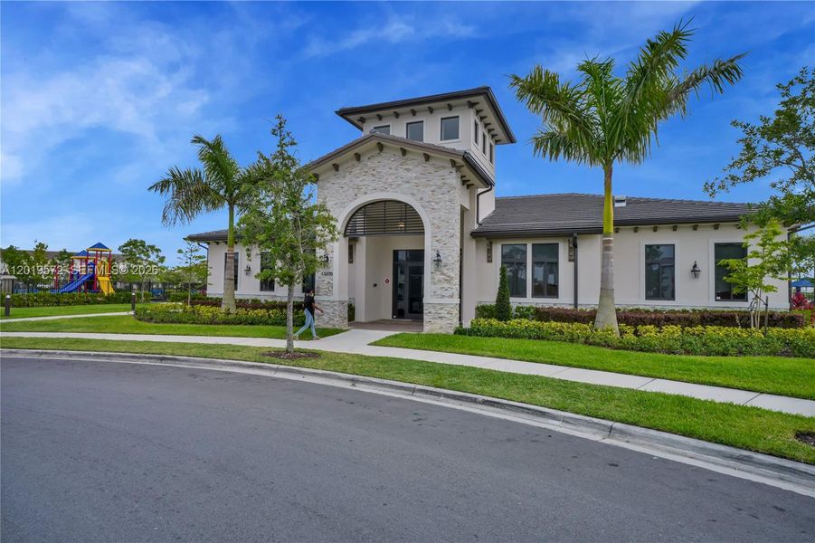 Community amenities in , Miami (Image 28). Community amenities in , Miami (Image 28).