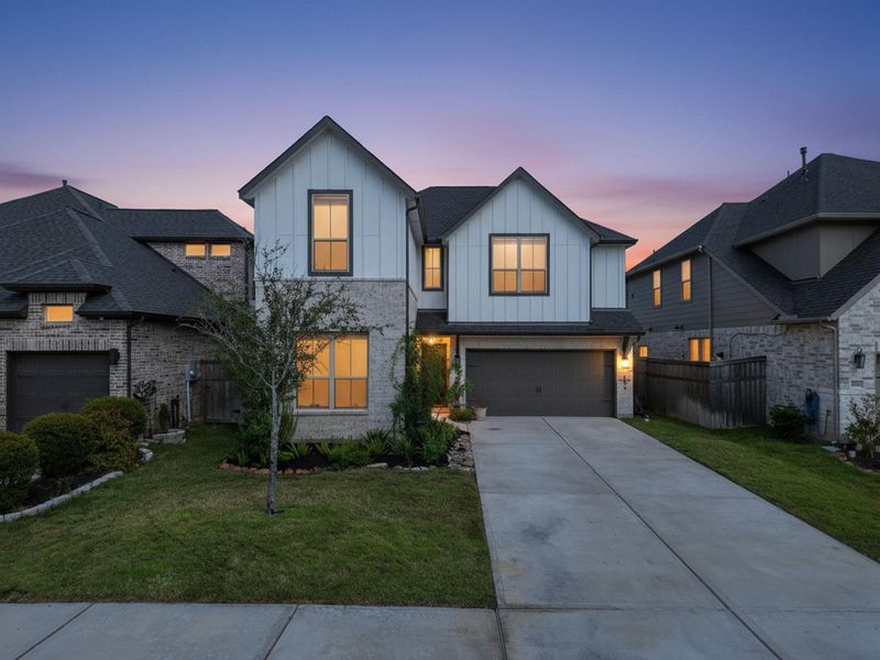 Twilight Picture of Your Home! 31418 Golden Cliffs Ln., Fulshear, TX 77441 Twilight Picture of Your Home! 31418 Golden Cliffs Ln., Fulshear, TX 77441