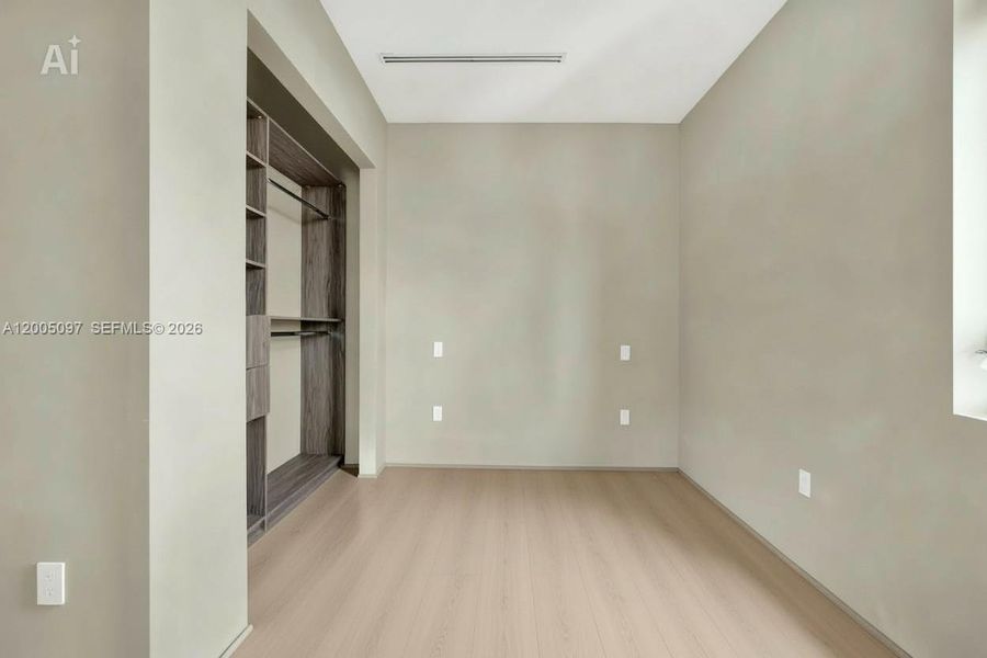 Spacious, unfurnished interior of a new home in , Miami (Image 12).