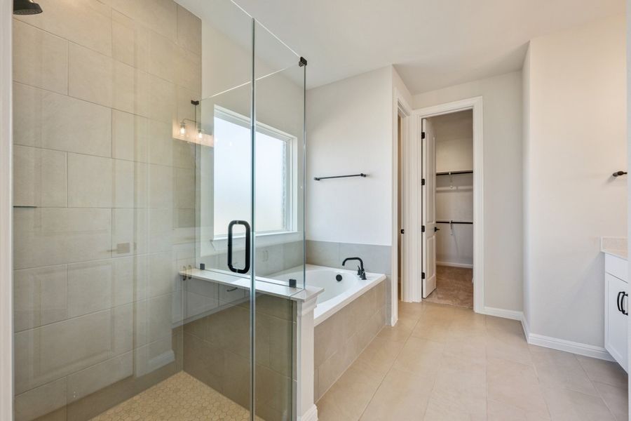 Representative furnished interior of a home built from the Thornton by Ashton Woods in Berry Creek Highlands, Georgetown (Image 10).