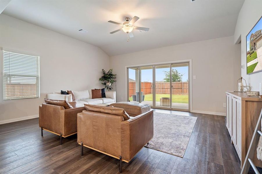 Furnished interior view inside a new home in Northstar, Haslet (Image 25).